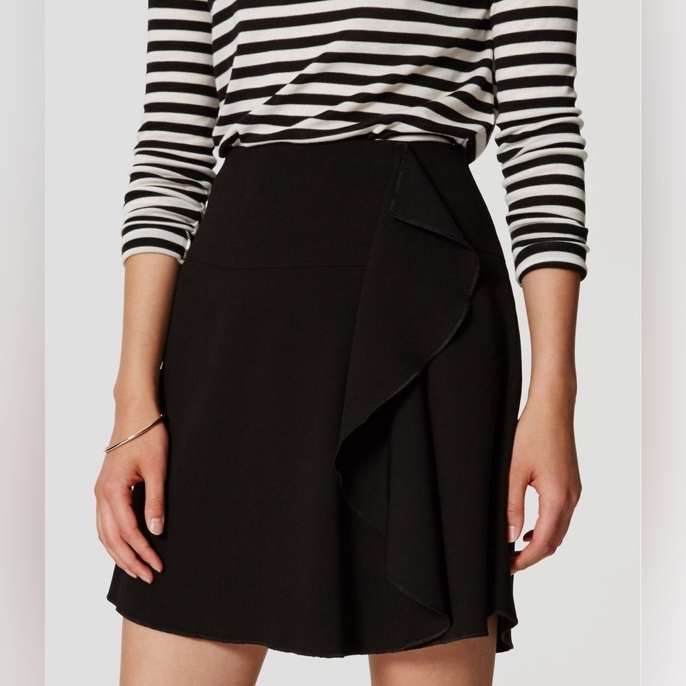 Loft Womens Size 00 Petite A-Line Mini Skirt Black Ruffle Zip Back Crepe Cascade